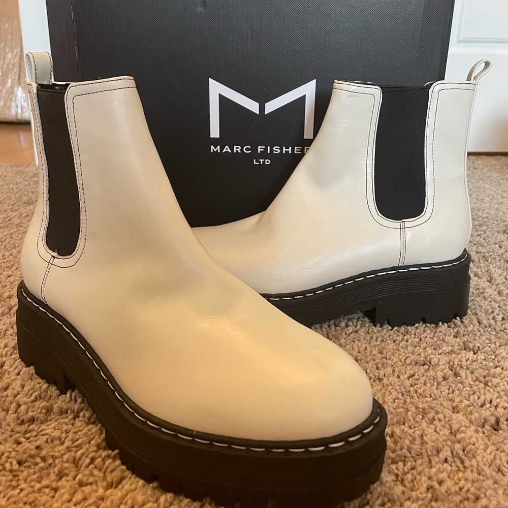 Marc Fisher LTD Padmia Lug Sole Booties - CHIC CREAM BLACK LEATHER - 8.5M